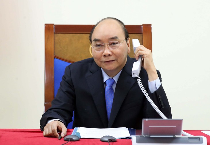 越南政府总理阮春福与印度总理通电话 - ảnh 1