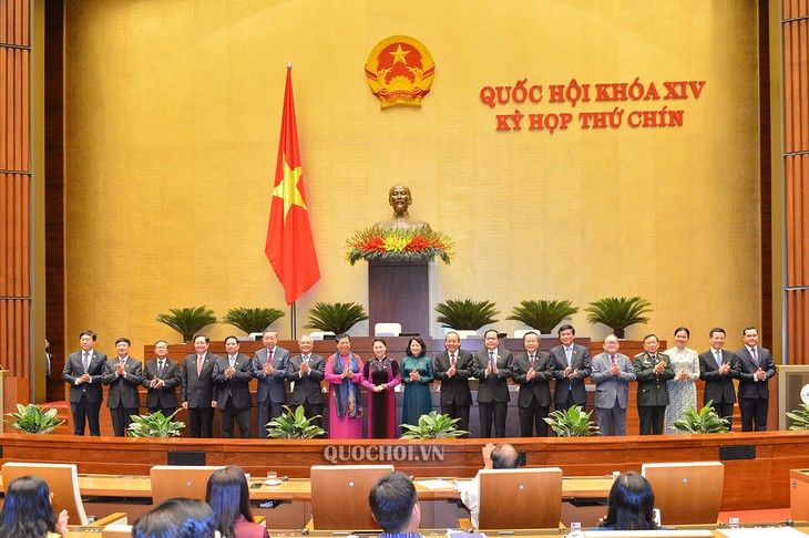 越南国会通过国家选举委员会21名成员名单 - ảnh 1