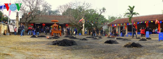 Reiskochwettbewerb im Dorf Thi Cam  - ảnh 12