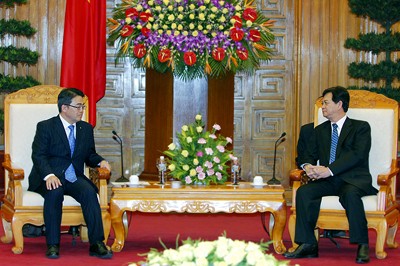 Premierminister Nguyen Tan Dung empfängt Leiter der japanischen Provinz Aichi - ảnh 1