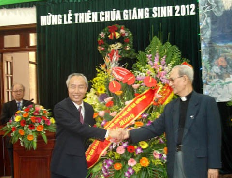 Treffen des Solidaritätsausschusses vietnamesischer Katholiken zu Weihnachten - ảnh 1