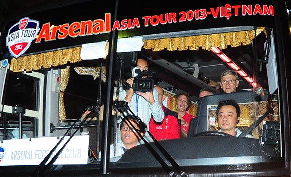 Erste Bilder des englischen Fußballkubs Arsenal London in Vietnam - ảnh 5