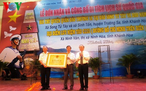 Khanh Hoa erhält Steintafeln für vietnamesische Souveränität auf der Truong Sa-Insel - ảnh 1