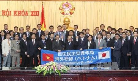 Zusammenarbeit zwischen jungen vietnamesischen und japanischen Abgeordneten - ảnh 1