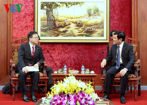 Staatspräsident Truong Tan Sang empfängt stellvertretenden Direktor des japanischen Regierungsbüros - ảnh 1