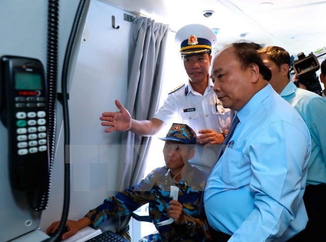 Premierminister Nguyen Xuan Phuc besucht Raketen-Brigade der Marine - ảnh 1