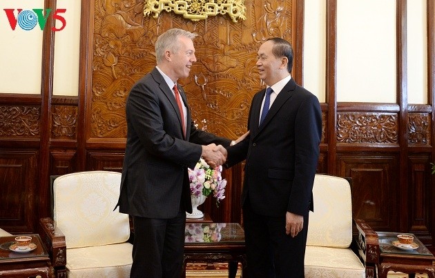  Staatspräsident Tran Dai Quang empfängt US-Botschafter in Vietnam - ảnh 1