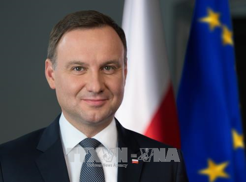 Polens Präsident beginnt Staatsbesuch in Vietnam - ảnh 1