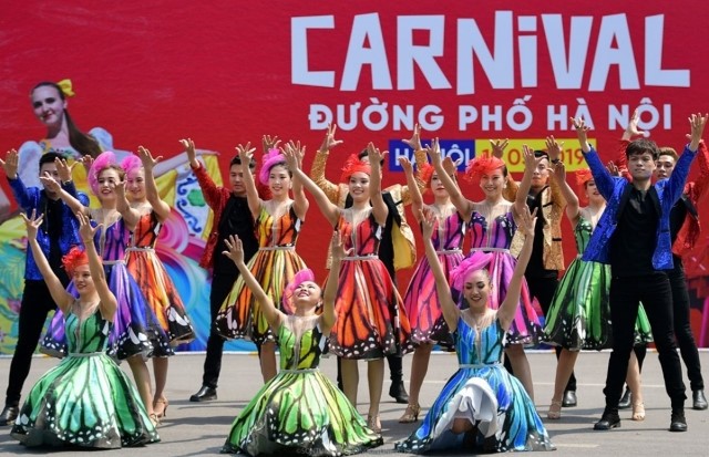Beeindruckende Momente beim Karneval in Hanoi - ảnh 1