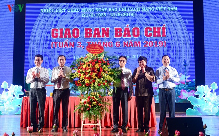 Sitzung zum Jahrestag der revolutionären vietnamesischen Presse - ảnh 1