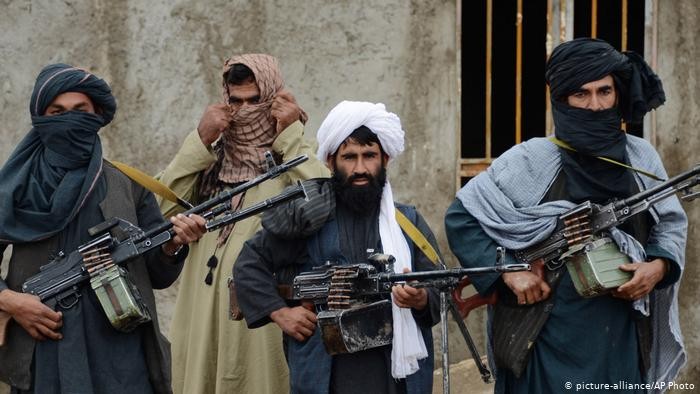 Ein überraschender Ausstieg aus Verhandlungen zwischen USA und den Taliban - ảnh 1