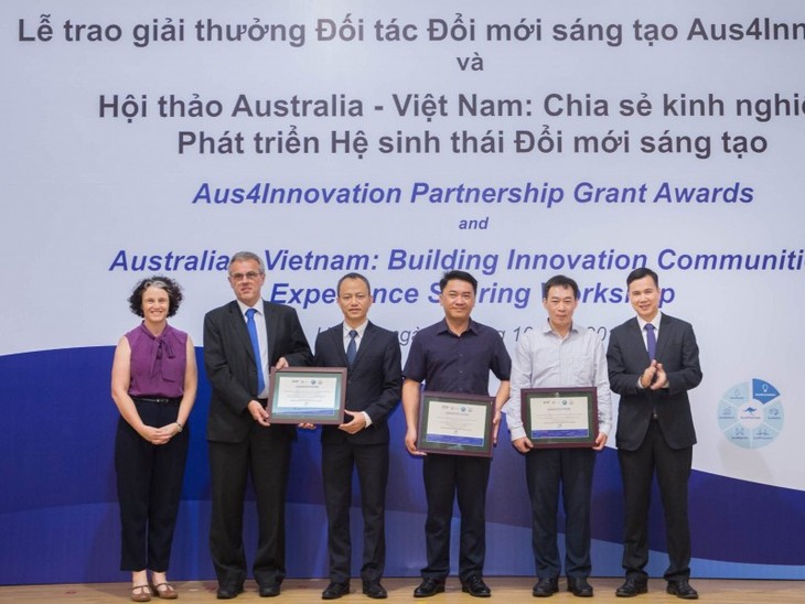 Verleihung der Preise von innovativen und kreativen Partnern Aus4Innovation - ảnh 1