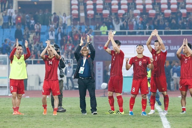 Südkoreanische Journalisten sind begeistert von vietnamesischen Fußballfans - ảnh 1