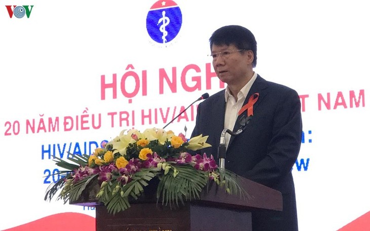 Jährlich werden mehr als 10.000 mit HIV-infizierte Menschen in Vietnam mit ARV behandelt - ảnh 1
