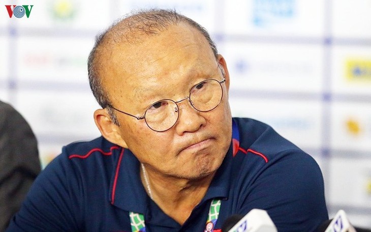 Trainer der vietnamesischen Fußballmannschaft Park Hang-seo kehrt aus Südkorea nach Vietnam - ảnh 1