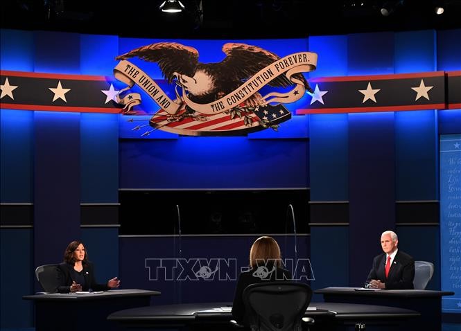 US-Wahlen 2020: TV-Debatte der Kandidaten für das Amt des US-Vizepräsidenten - ảnh 1