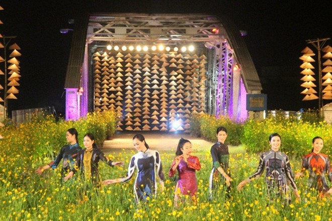  Festival der traditionellen Berufe in Hue dauert einen Monat - ảnh 1