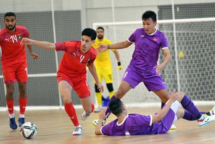 Vietnamesische Futsalauswahl verliert gegen Marokko mit 1:2 - ảnh 1