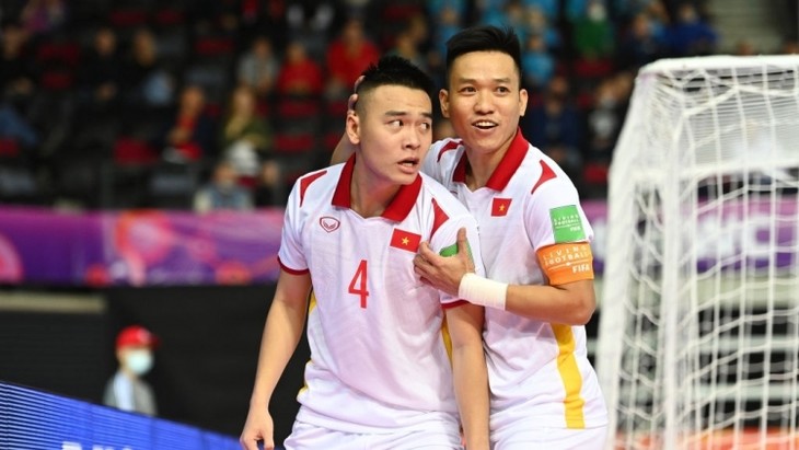 Vietnamesische Futsalauswahl siegt 3:2 gegen Panama  - ảnh 1