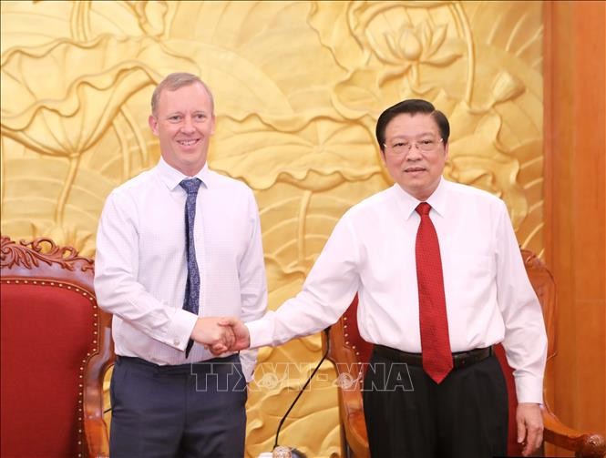 Großbritannien wird Vietnam bei Umsetzung der Verpflichtungen gegenüber dem Klimawandel unterstützen - ảnh 1