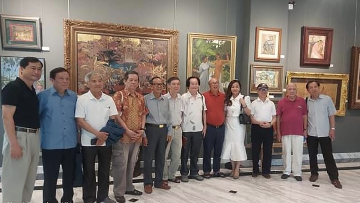 Überraschungstreffen der vietnamesischen Maler im Quang San- Kunstmuseum - ảnh 1