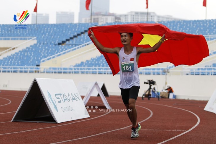 12.000 Sportler nehmen am internationalen Marathon “Hanois Erbe” teil - ảnh 1