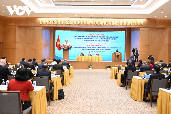 Premierminister trifft Vertreter der ausländischen Investoren in Vietnam - ảnh 1