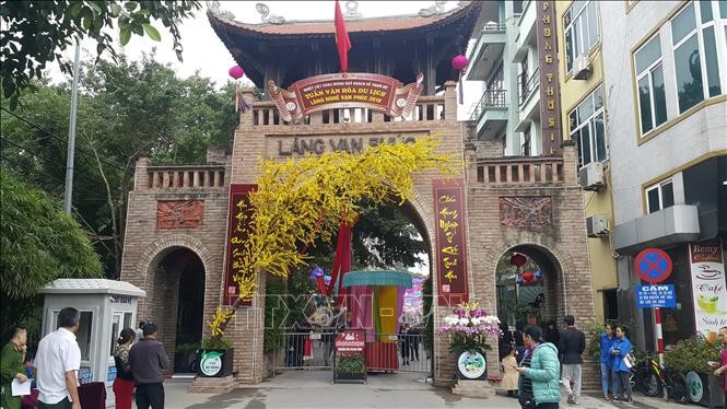Kultur- und Tourismuswoche im Seidendorf Van Phuc in Hanoi - ảnh 1