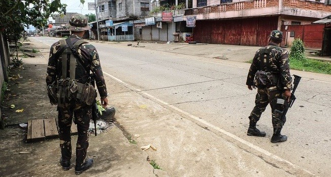ປະທານາທິບໍດິຟິລິບປີນຮຽກຮ້ອງເຈລະຈາກັບກຸ່ມພວກກະບົດຢູ່ Marawi - ảnh 1