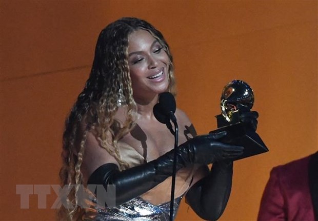 ພິ​ທີ​ມອບ​ລາງວັນ Grammy 2023: ຂີດ​ໝາຍ​ແຫ່ງ​ປະ​ຫວັດ​ສາດ​ຂອງ Beyoncé ແລະ Kim Petras - ảnh 1