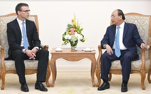 Nguyen Xuan Phuc총리, 에스토니아 외교장관 접견 - ảnh 1