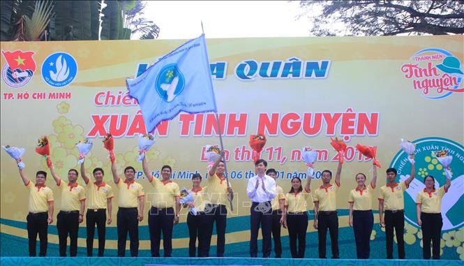 Ho Chi Minh시 청소년,  건전한 설날 문화 및 따뜻한 자원봉사 봄 캠페인 출정식 - ảnh 1