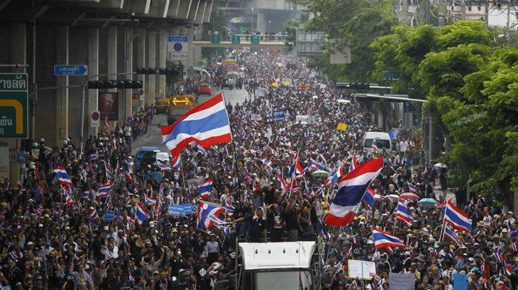 Thai government imposes martial law in Bangkok  - ảnh 1