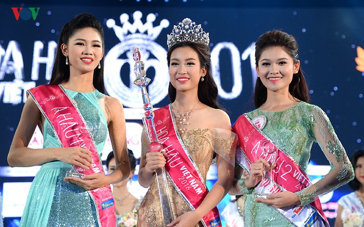 Vietnam beauty pageant 2016
