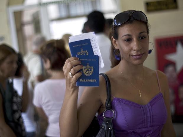 Cuba elimina restricciones para viajes de sus ciudadanos al exterior - ảnh 1