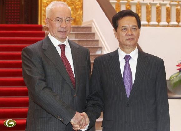 Primer ministro de Ucrania se reúne con dirigentes vietnamitas  - ảnh 1
