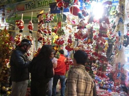 Hanói saluda la Navidad 2012 - ảnh 3