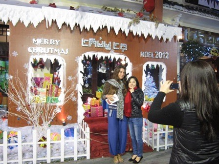 Hanói saluda la Navidad 2012 - ảnh 2