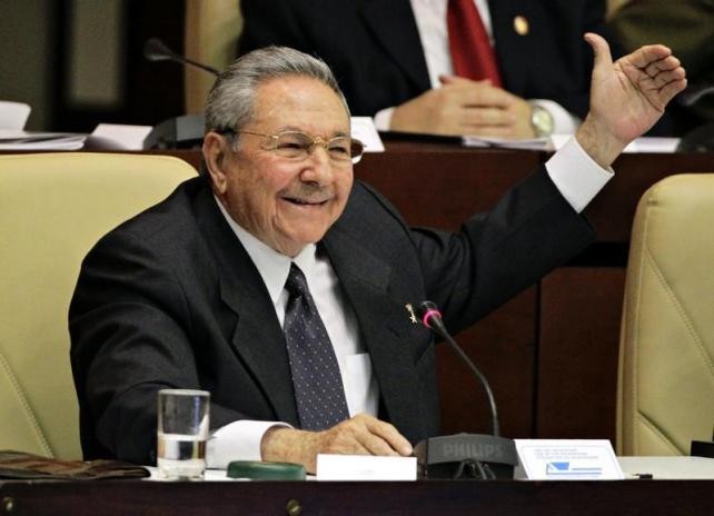 Dirigentes vietnamitas felicitan a Raúl Castro por su reelección - ảnh 1