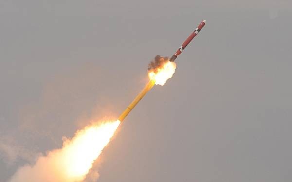 Corea del Norte prueba misiles de corto alcance en Mar de Japón - ảnh 1