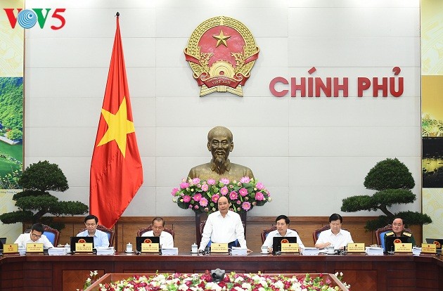 Gobierno vietnamita busca medidas para cumplir con los objetivos socioeconómicos de 2017 - ảnh 1