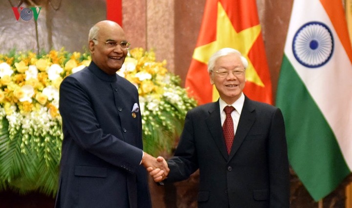 Presidente de Vietnam dispensa cálida acogida al de la India - ảnh 1