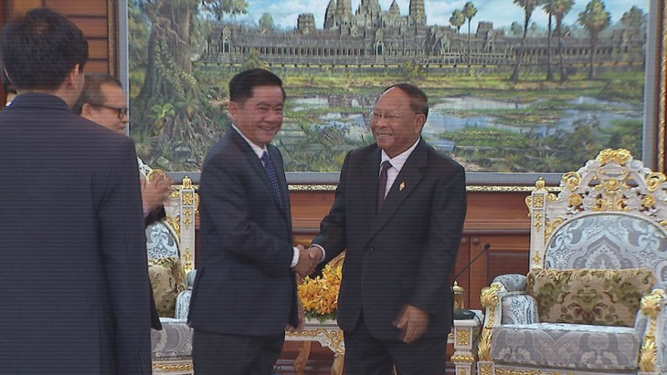 Vietnam y Camboya coinciden en proteger su amistad tradicional - ảnh 1