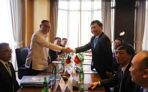 Vietnam y Filipinas debaten medidas para impulsar lazos de cooperación - ảnh 1