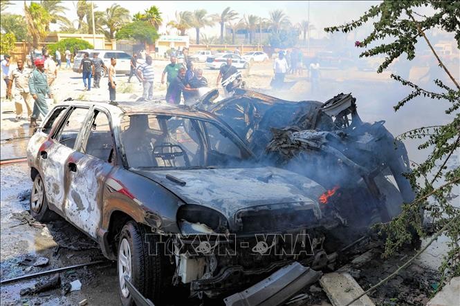 Tres miembros de la ONU mueren por un coche bomba en Libia - ảnh 1