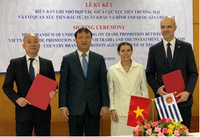 Vietnam y Uruguay firman memorando de cooperación comercial - ảnh 1