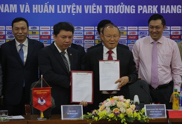 Fútbol masculino de Vietnam crece bajo la guía del surcoreano Park Hang-seo - ảnh 1