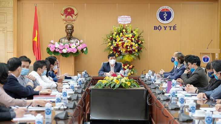Vietnam realizará la vacunación del covid-19 según el orden de prioridad del Gobierno  - ảnh 1