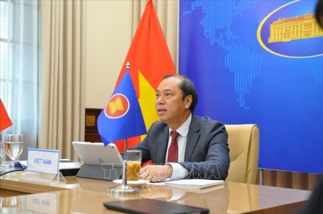 Vietnam aboga por la reducción de la brecha de desarrollo en la Asean - ảnh 1