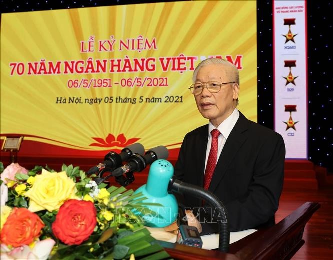 Líder del Partido Comunista de Vietnam exhorta mayores aportes del sector bancario al desarrollo económico - ảnh 1